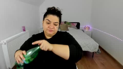 Snapshot of bbwevva chatting on October 12, 7:57 pm EvaEmi online show from October 12, 7:57 pm