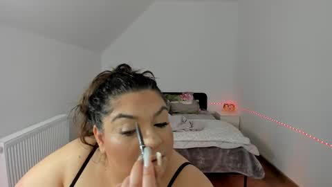 Snapshot of bbwevva chatting on October 27, 2:32 pm EvaEmi online show from October 27, 2:32 pm