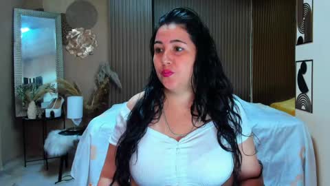 bbwluxurymuse online show from June 6, 11:48 am