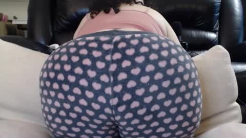 Snapshot of bbwmilfforcamfun chatting on November 18, 3:05 pm Julie online show from November 18, 3:05 pm