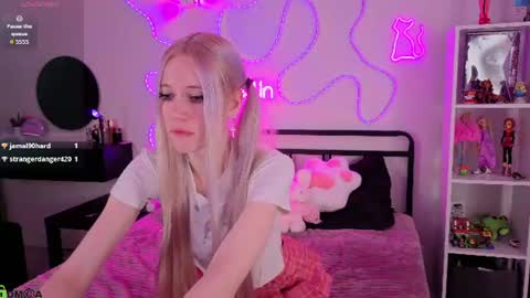 bbybee lin online show from August 1, 3:06 am