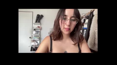 luu online show from February 27, 7:03 pm