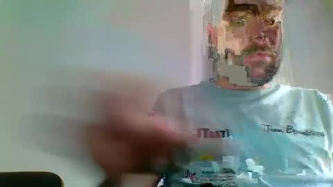 Snapshot of bdemwi2588 chatting on January 12, 2:52 pm bdemwi2588 online show from January 12, 2:52 pm