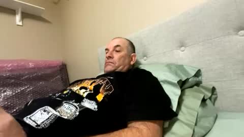 Snapshot of bdgreg70 chatting on July 25, 7:44 pm bdgreg70 online show from July 25, 7:44 pm