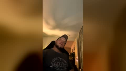 Snapshot of bdn9222 chatting on January 19, 5:11 am bdn9222 online show from January 19, 5:11 am