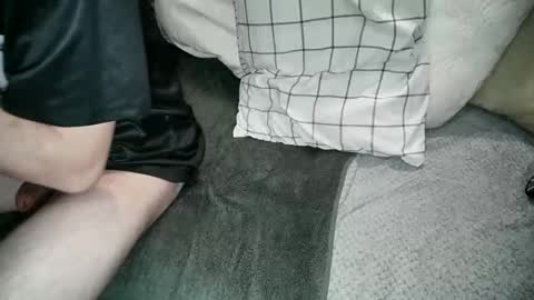 Snapshot of be4your_desire chatting on December 17, 12:16 am mikiforfun online show from December 17, 12:16 am