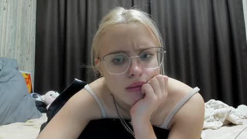 Snapshot of be_daddy chatting on December 7, 6:04 pm Summer BABY online show from December 7, 6:04 pm