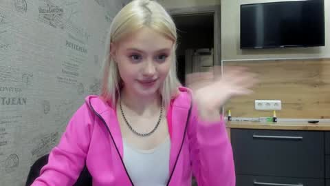 Snapshot of be_daddy chatting on December 10, 6:28 pm Summer BABY online show from December 10, 6:28 pm