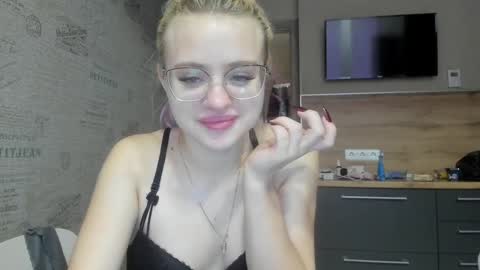 Snapshot of be_daddy chatting on January 4, 12:27 pm Summer BABY online show from January 4, 12:27 pm