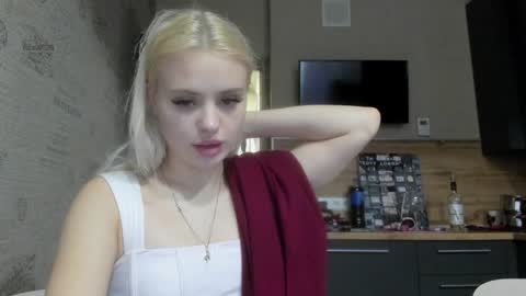 Snapshot of be_daddy chatting on February 1, 2:45 pm Summer BABY online show from February 1, 2:45 pm