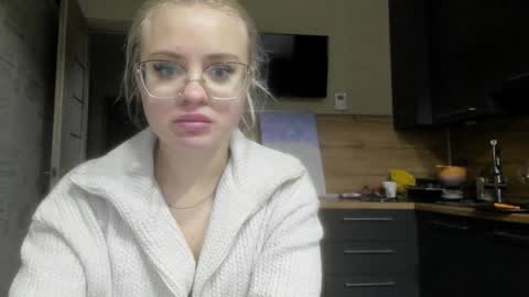 Snapshot of be_daddy chatting on February 6, 3:09 pm Summer BABY online show from February 6, 3:09 pm