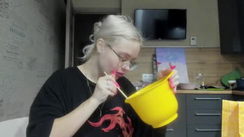 Snapshot of be_daddy chatting on February 8, 4:36 pm Summer BABY online show from February 8, 4:36 pm