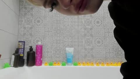 Snapshot of be_daddy chatting on February 13, 7:42 pm Summer BABY online show from February 13, 7:42 pm