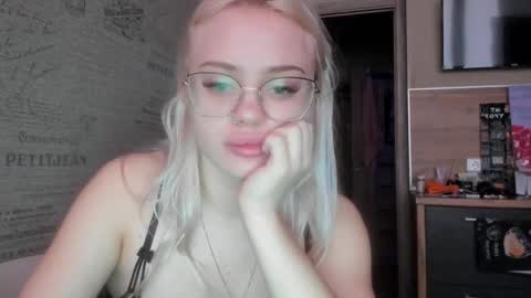 Snapshot of be_daddy chatting on February 18, 2:06 pm Summer BABY online show from February 18, 2:06 pm