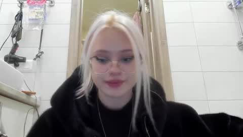 Snapshot of be_daddy chatting on March 7, 12:15 am Summer BABY online show from March 7, 12:15 am