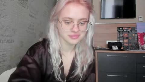 Snapshot of be_daddy chatting on March 10, 12:59 pm Summer BABY online show from March 10, 12:59 pm