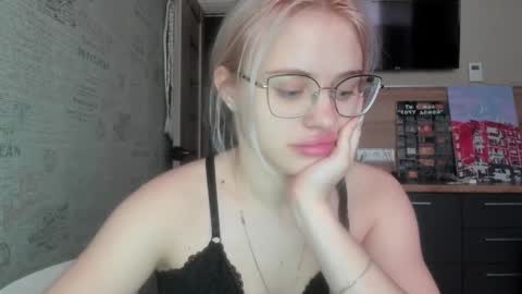 Snapshot of be_daddy chatting on March 12, 1:40 pm Summer BABY online show from March 12, 1:40 pm