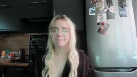 Snapshot of be_daddy chatting on September 8, 3:22 pm Summer BABY online show from September 8, 3:22 pm