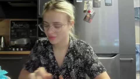 Snapshot of be_daddy chatting on September 16, 2:40 pm Summer BABY online show from September 16, 2:40 pm