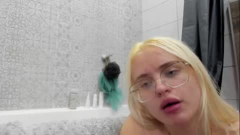 Snapshot of be_daddy chatting on September 24, 5:27 pm Summer BABY online show from September 24, 5:27 pm