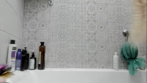 Snapshot of be_daddy chatting on October 2, 6:04 pm Summer BABY online show from October 2, 6:04 pm