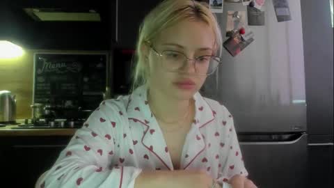 Snapshot of be_daddy chatting on October 24, 12:56 pm Summer BABY online show from October 24, 12:56 pm