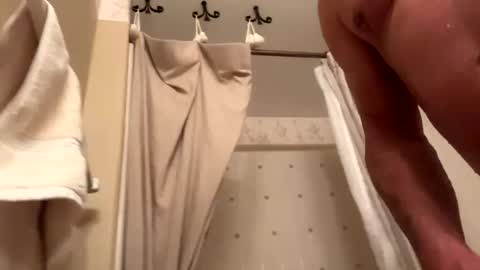 Snapshot of beachguy469 chatting on December 8, 3:43 am BeachGuy online show from December 8, 3:43 am