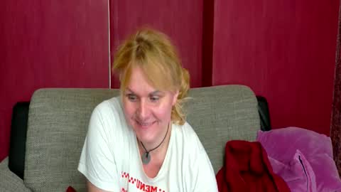 Snapshot of bealust chatting on May 24, 4:28 am Bea online show from May 24, 4:28 am