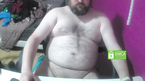 Snapshot of bear282667 chatting on April 10, 10:42 am bear282667 online show from April 10, 10:42 am