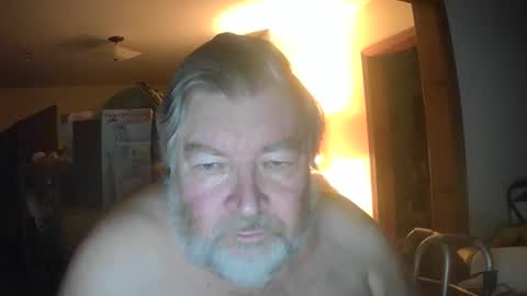 Snapshot of bear8620 chatting on May 17, 7:28 am bear online show from May 17, 7:28 am