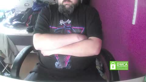 Snapshot of bear90130 chatting on October 5, 8:23 am bear90130 online show from October 5, 8:23 am