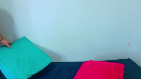 Snapshot of bear_big_ chatting on December 19, 8:27 pm bigbearr online show from December 19, 8:27 pm