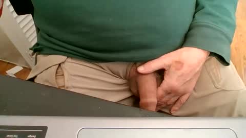 Snapshot of bearacuda555 chatting on November 29, 6:55 pm Bruno online show from November 29, 6:55 pm