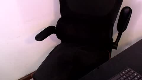 Beard Guy online show from June 23, 6:06 pm