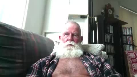Snapshot of beardbushy chatting on October 23, 2:16 pm beardbushy online show from October 23, 2:16 pm