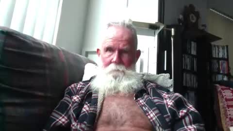 Snapshot of beardbushy chatting on November 12, 5:35 pm beardbushy online show from November 12, 5:35 pm
