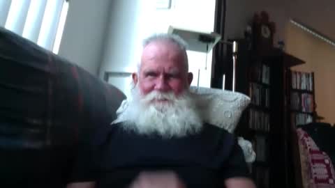 Snapshot of beardbushy chatting on November 17, 4:57 pm beardbushy online show from November 17, 4:57 pm