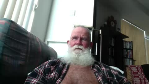 beardbushy online show from July 5, 6:26 pm