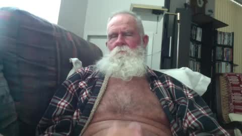 beardbushy online show from July 10, 4:20 pm