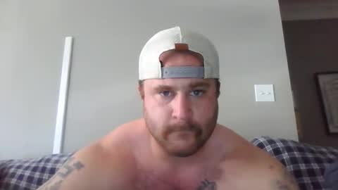 bearded4urpleasure online show from May 19, 9:10 pm