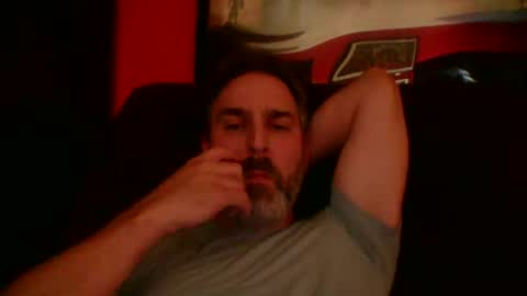Snapshot of beardedambition chatting on September 21, 2:57 am beardedambition online show from September 21, 2:57 am