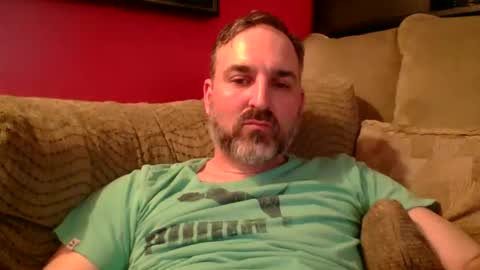 Snapshot of beardedambition chatting on May 24, 12:48 am beardedambition online show from May 24, 12:48 am