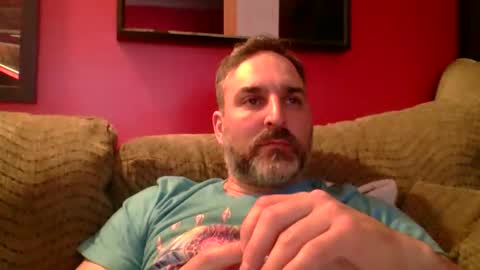 Snapshot of beardedambition chatting on May 26, 1:34 am beardedambition online show from May 26, 1:34 am