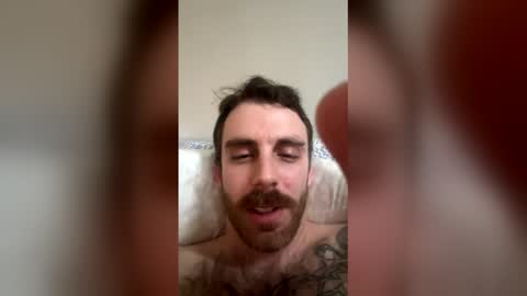Snapshot of beardedone2424 chatting on May 9, 12:10 pm beardedone2424 online show from May 9, 12:10 pm