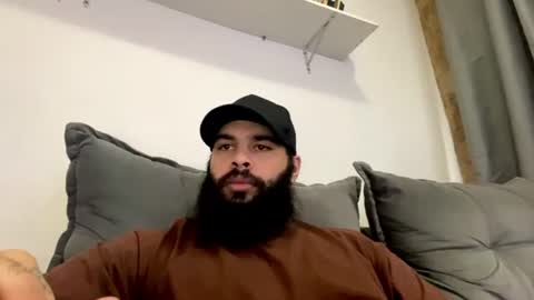 Snapshot of beardmax chatting on June 20, 12:52 pm Min online show from June 20, 12:52 pm
