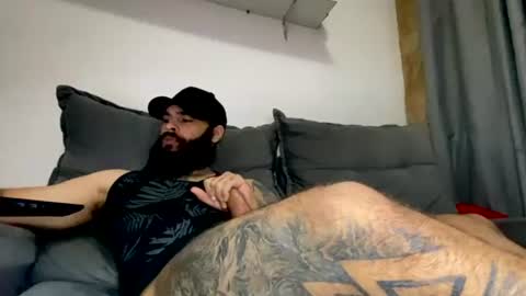 Snapshot of beardmax chatting on July 6, 6:54 am Min online show from July 6, 6:54 am