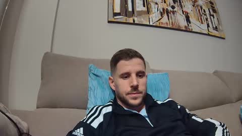 Snapshot of beastcumcam chatting on February 15, 11:25 pm beastcumcam online show from February 15, 11:25 pm