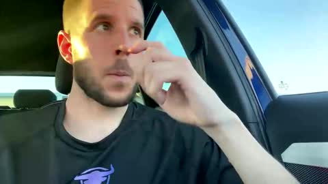 Snapshot of beastcumcam chatting on October 21, 5:02 pm beastcumcam online show from October 21, 5:02 pm