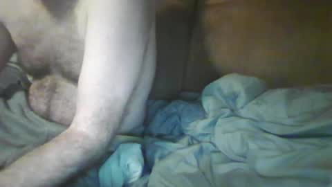 Snapshot of beastiejam2000 chatting on December 17, 5:18 am beastiejam2000 online show from December 17, 5:18 am