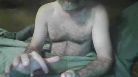 Snapshot of beastiejam2000 chatting on December 19, 3:40 am beastiejam2000 online show from December 19, 3:40 am